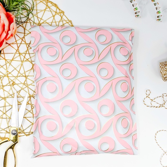 25 14X17 Pink Swirl Poly Mailers PRICE IS FIRM - Picture 3 of 5